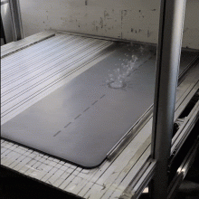 Procesul de imprimare, există mai multe diferențe de metode de imprimare, cum ar fi serigrafie, imprimare prin transfer termic, imprimare UV etc. Vom alege cea mai bună modalitate de imprimare în funcție de materialele covorașului dvs. personalizat de yoga.