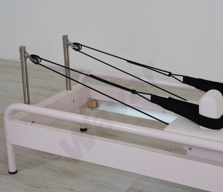 Nou model de Pilates din oțel roz cu bară pentru picioare încorporată