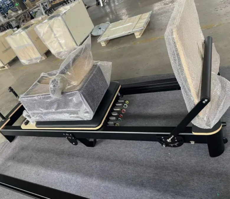 Reformator Pilates pliabil din aluminiu alb de vânzare