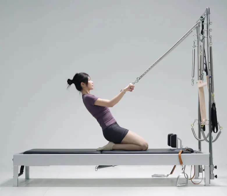 Pilates Reformer clasic cu turn