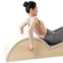 În funcție de nevoile clienților, adăugăm accesorii produsului pentru a-l face mai convenabil pentru utilizarea zilnică. De exemplu, o pereche de mânere sunt adăugate la corectorul coloanei vertebrale pentru a facilita mișcarea.