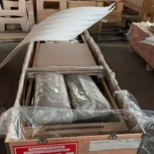 Oferim ambalaje din placaj și carton și oferim și paleți. Ambalarea și expedierea pot fi adaptate nevoilor dumneavoastră specifice.